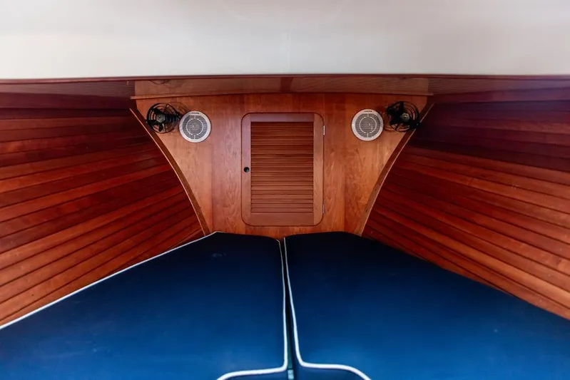 Scout II Yacht Photos Pics 