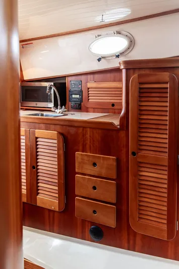 Scout II Yacht Photos Pics 