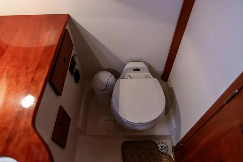 Scout II Yacht Photos Pics 