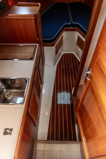 Scout II Yacht Photos Pics 