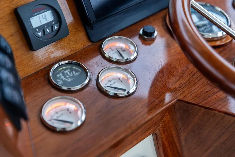 Scout II Yacht Photos Pics 