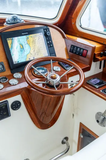 Scout II Yacht Photos Pics 