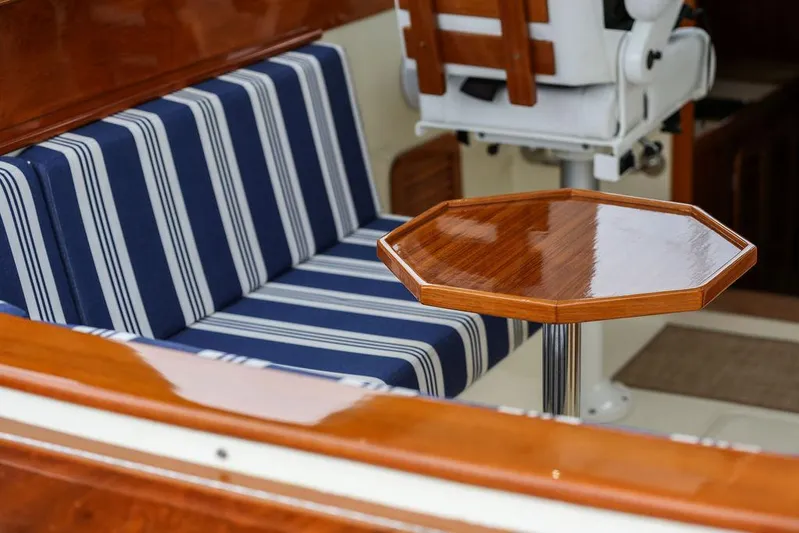 Scout II Yacht Photos Pics 