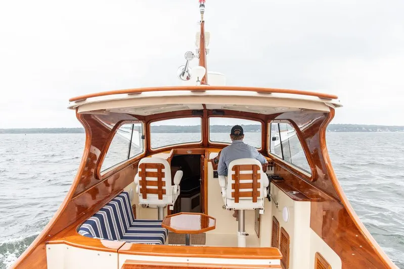 Scout II Yacht Photos Pics 