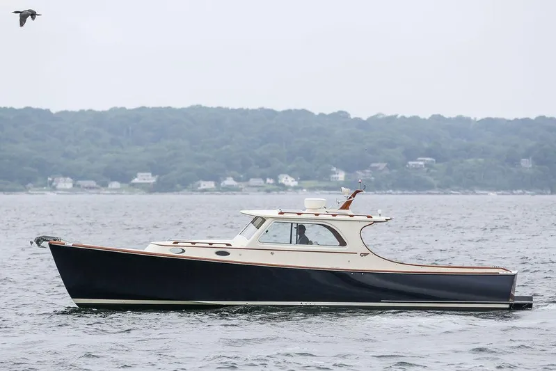 Scout II Yacht Photos Pics 