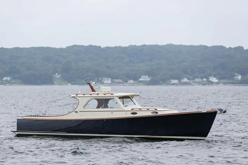 Scout II Yacht Photos Pics 