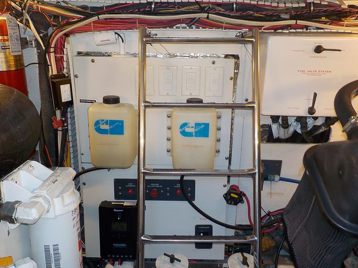 2006 Tiara Yachts 44 