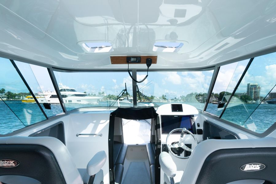 2007 Protector 28 Targa