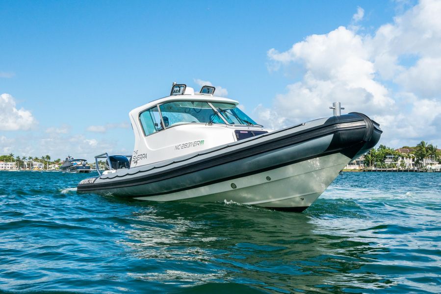 2007 Protector 28 Targa