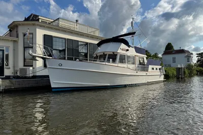 1999 Grand Banks 42 Motor Yacht