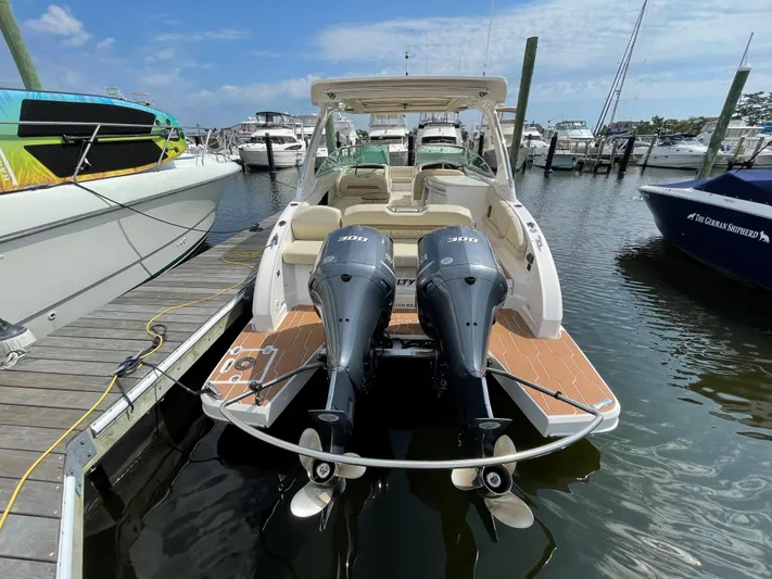 Austiria 1 Yacht Photos Pics 