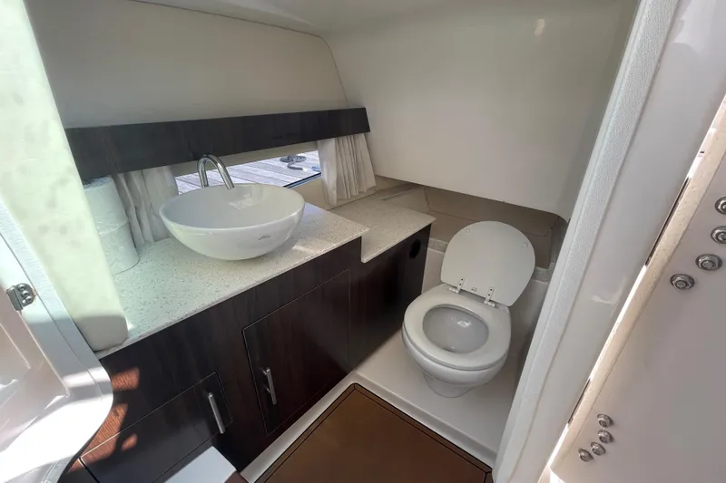 Austiria 1 Yacht Photos Pics 