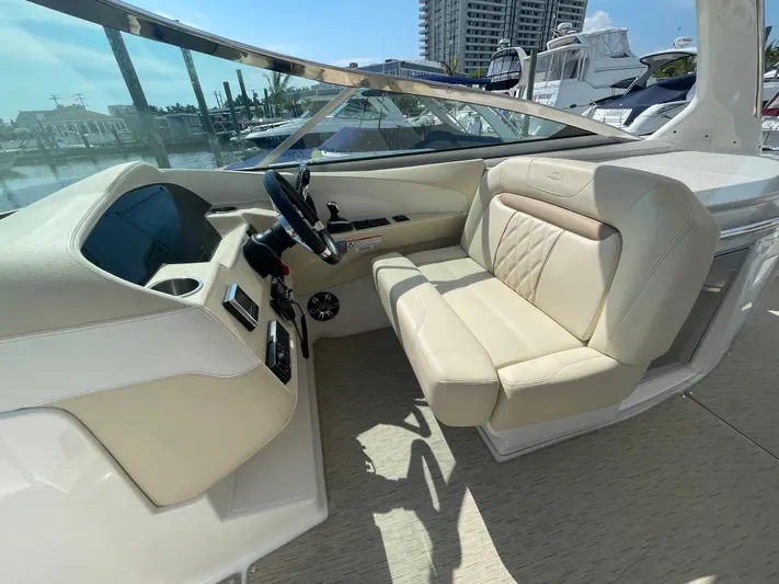 Austiria 1 Yacht Photos Pics 