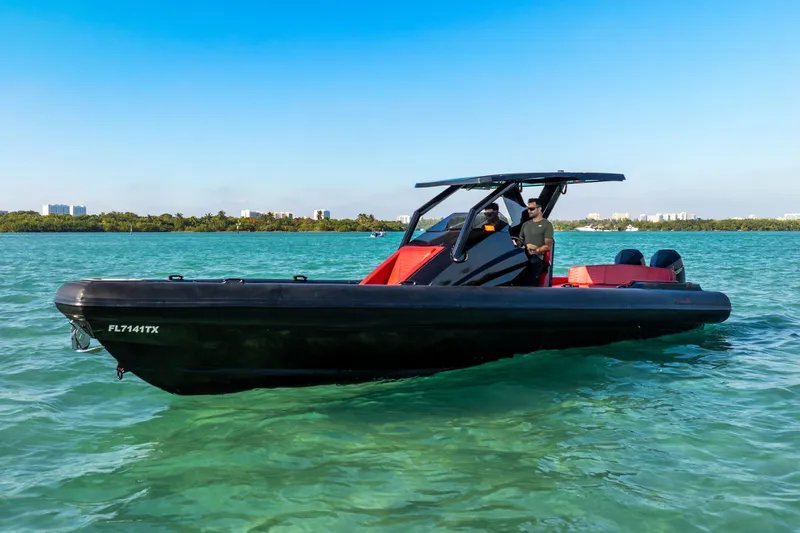  Yacht Photos Pics NOVIELLI VELOCHE 349 SEASMART Cleats