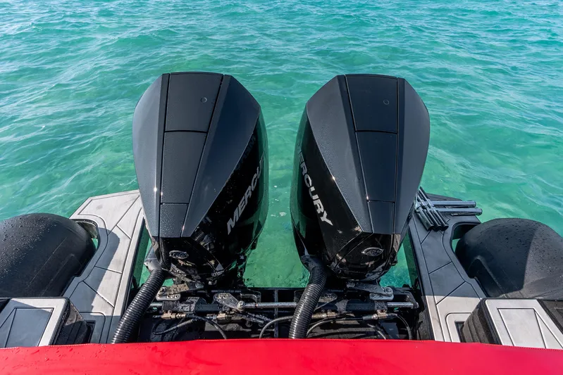  Yacht Photos Pics NOVIELLI VELOCHE 349