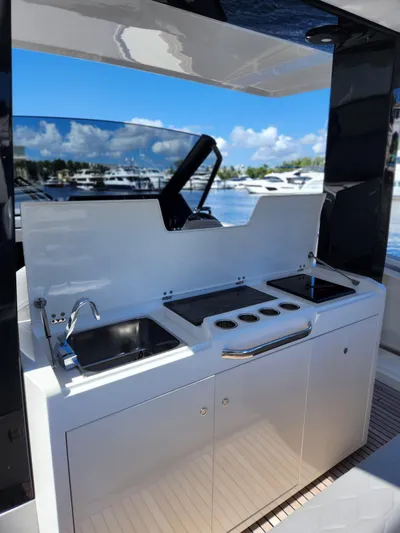 Astondoa 377 Yacht Photos Pics 