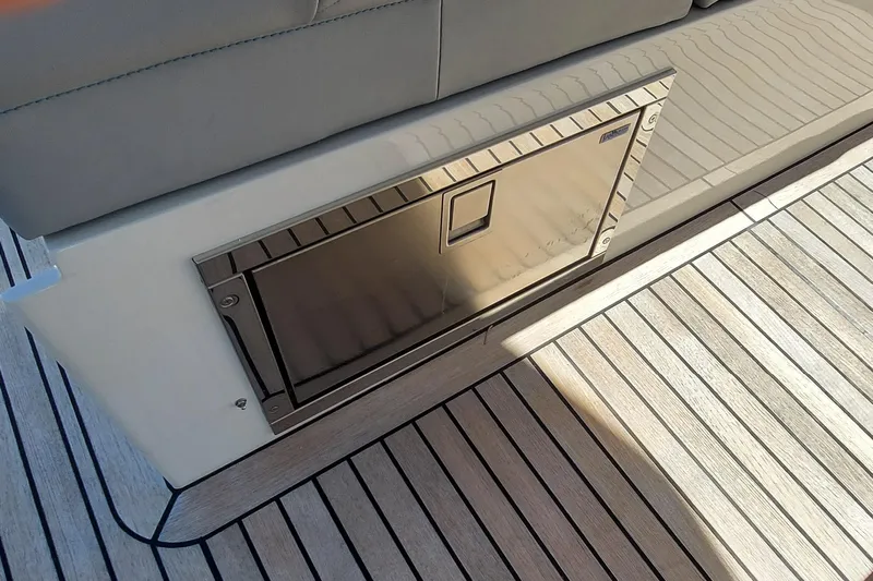 Astondoa 377 Yacht Photos Pics 