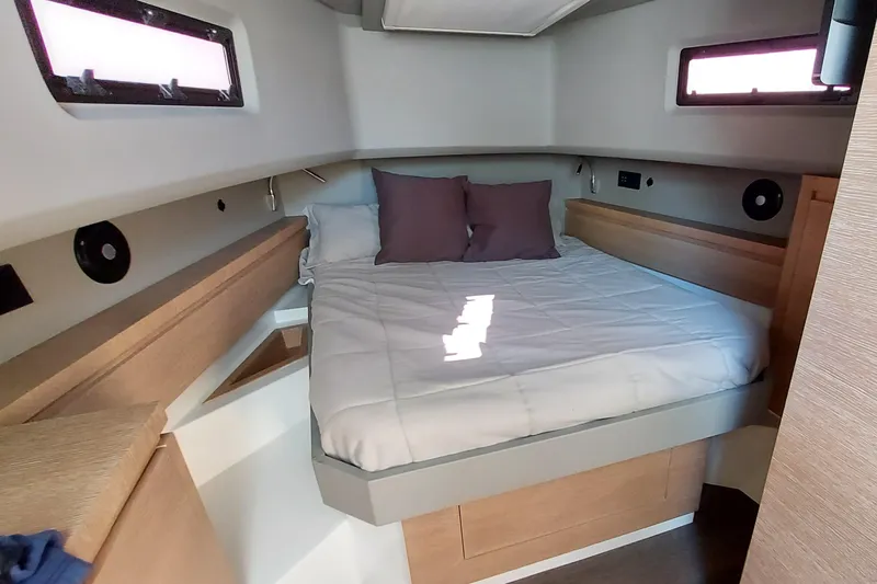 Astondoa 377 Yacht Photos Pics 