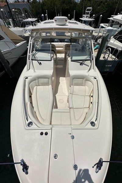 2016 Grady-White Freedom 335