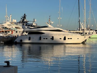 Yacht