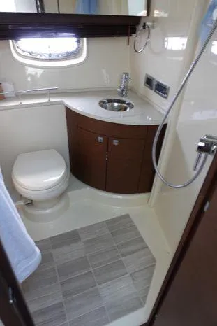  Yacht Photos Pics Luxurious bathroom in 2012 Sea Ray 450 Sedan Bridge yacht.