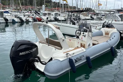 2008 Blackfin 232 DC