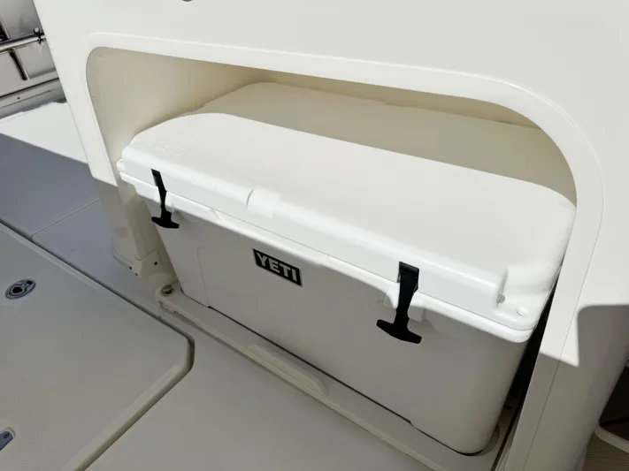 Crews Ship Yacht Photos Pics YETI cooler on 2015 Boston Whaler 350 Outrage boat deck.