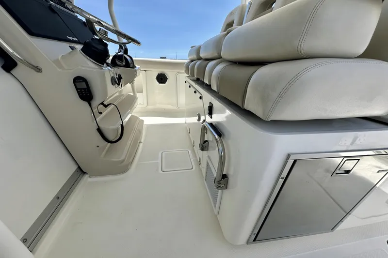 Innisfree Yacht Photos Pics 