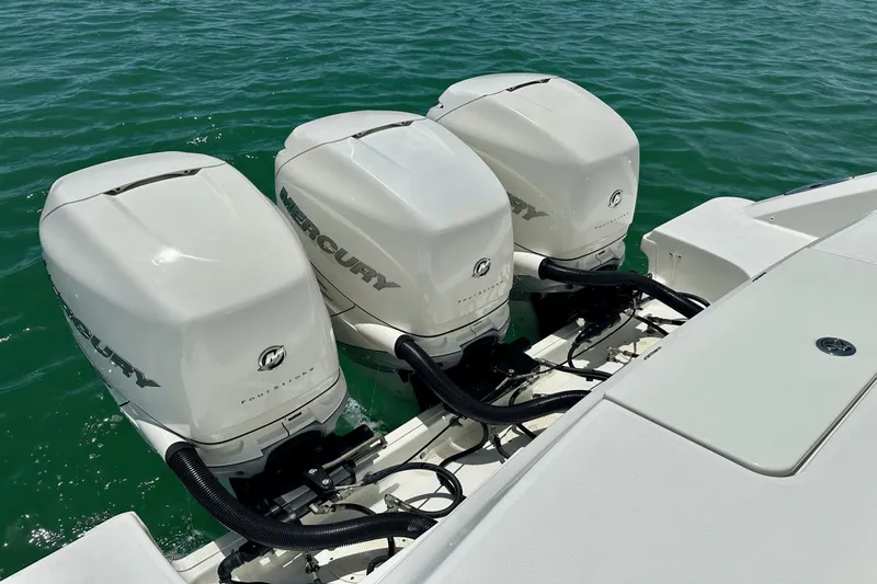 Innisfree Yacht Photos Pics 