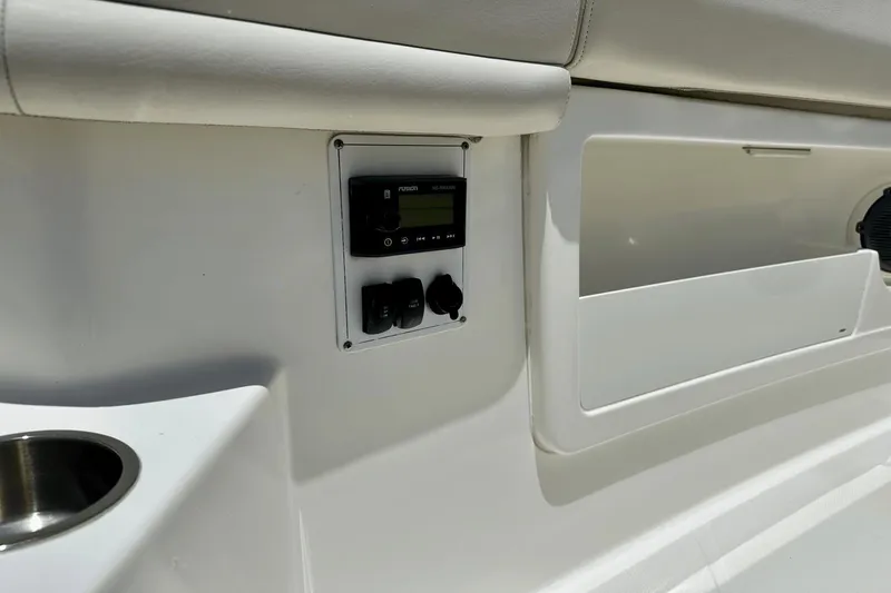 Innisfree Yacht Photos Pics 