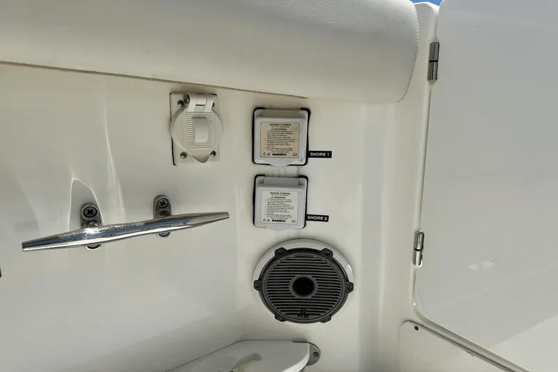 Innisfree Yacht Photos Pics 