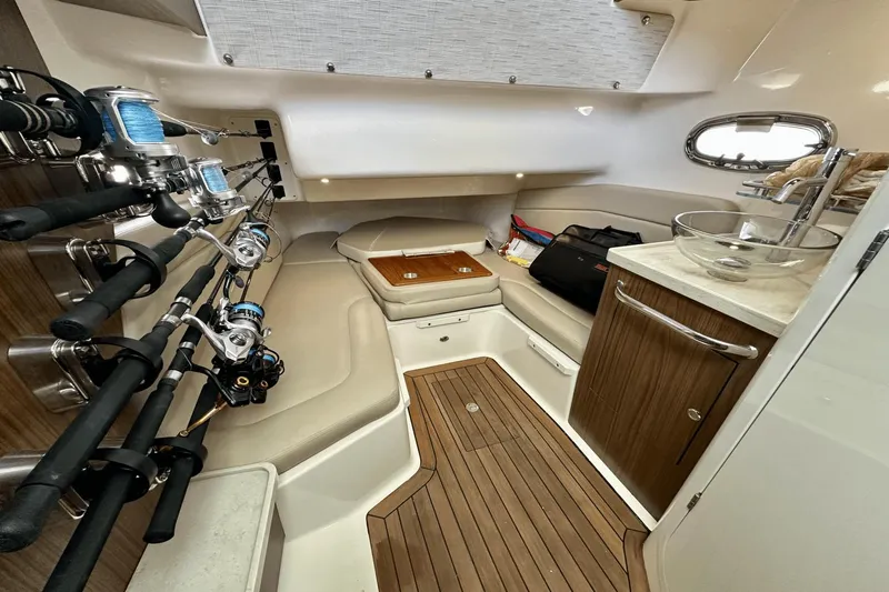 Innisfree Yacht Photos Pics 