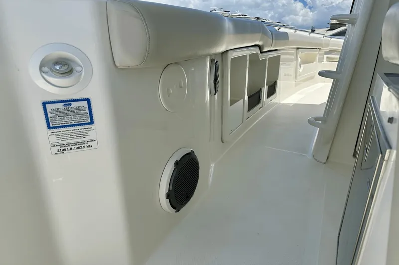 Innisfree Yacht Photos Pics 