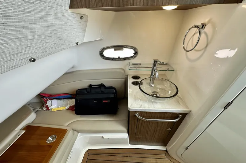 Innisfree Yacht Photos Pics 