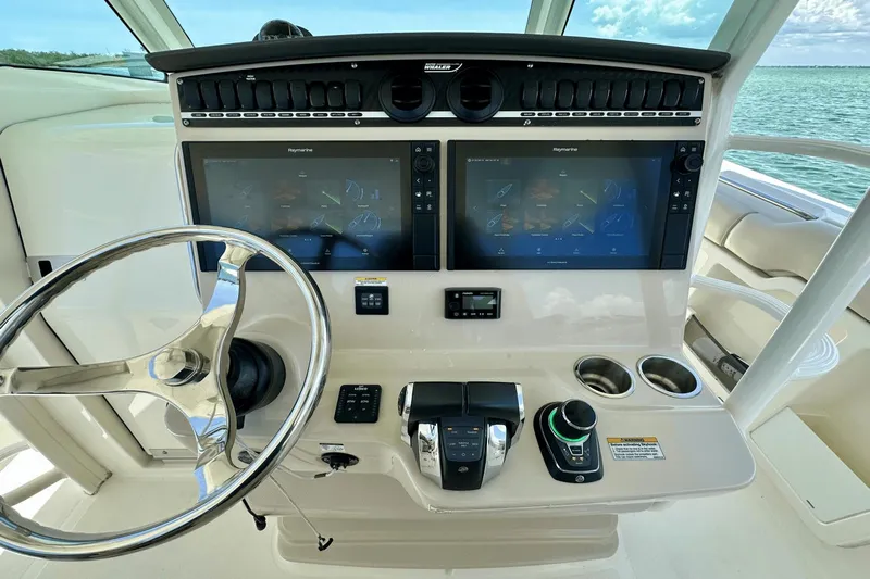 Innisfree Yacht Photos Pics 