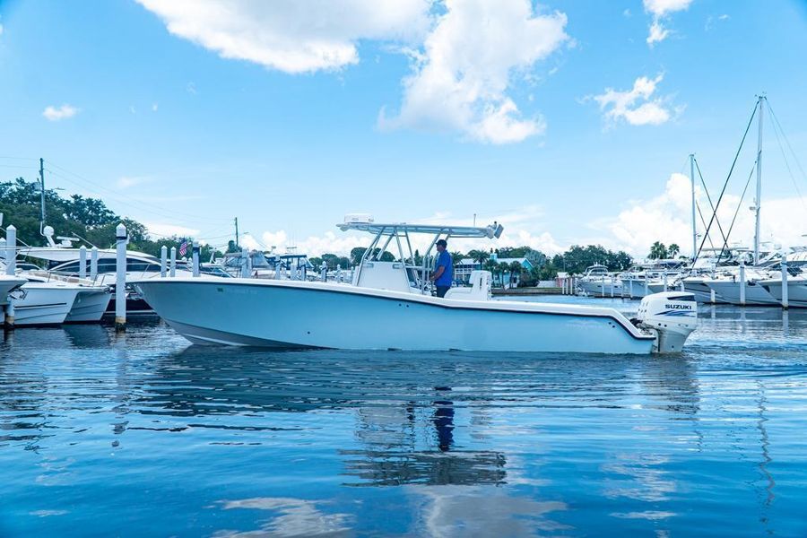 2010 Invincible 36