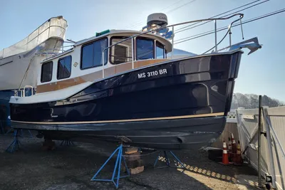 Ranger Tugs R-27