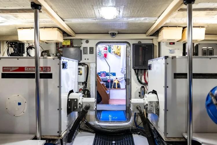 2000 Pacific Mariner 65