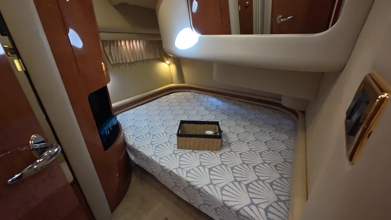 Livin' The Dream Yacht Photos Pics Luxurious cabin interior of 2001 Sea Ray 450 Express Bridge yacht.