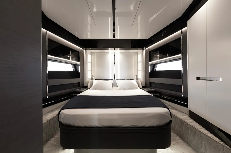 Never Give Up Yacht Photos Pics VIP Stateroom