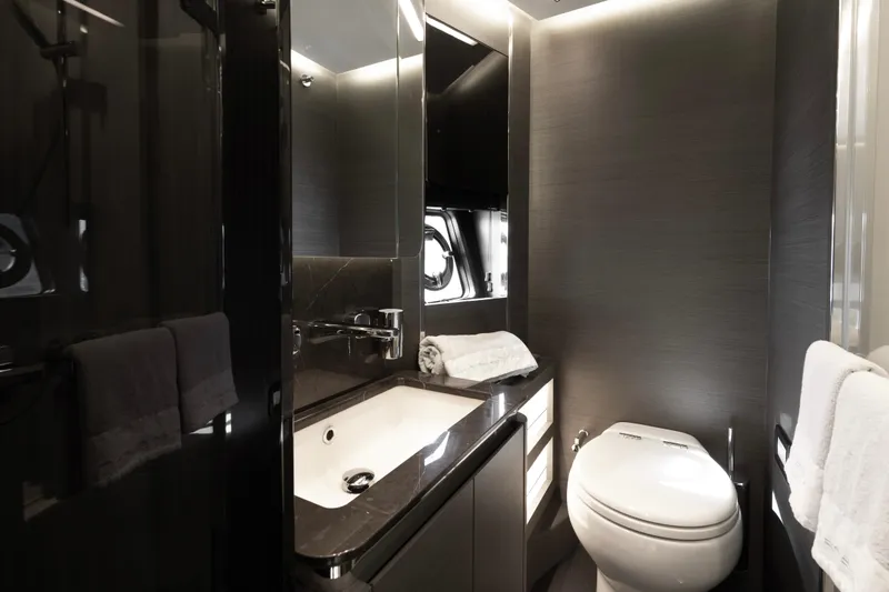 Never Give Up Yacht Photos Pics VIP Head