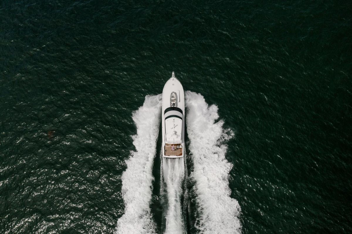 2006 Viking 74 