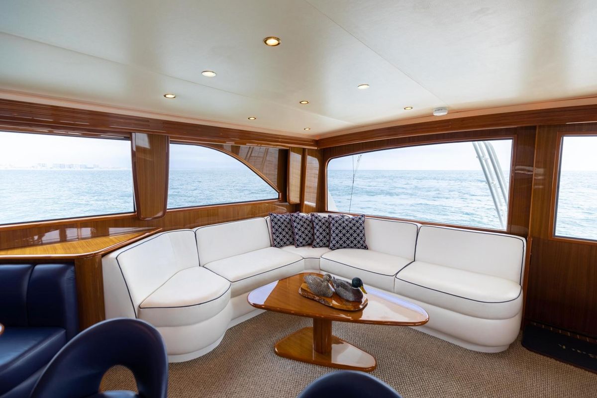 2006 Viking 74 