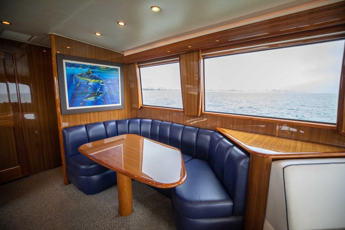 2006 Viking 74 