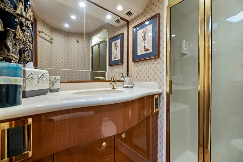 Easy Going Yacht Photos Pics 2005 Viking 52 Convertible 'Easy Going'