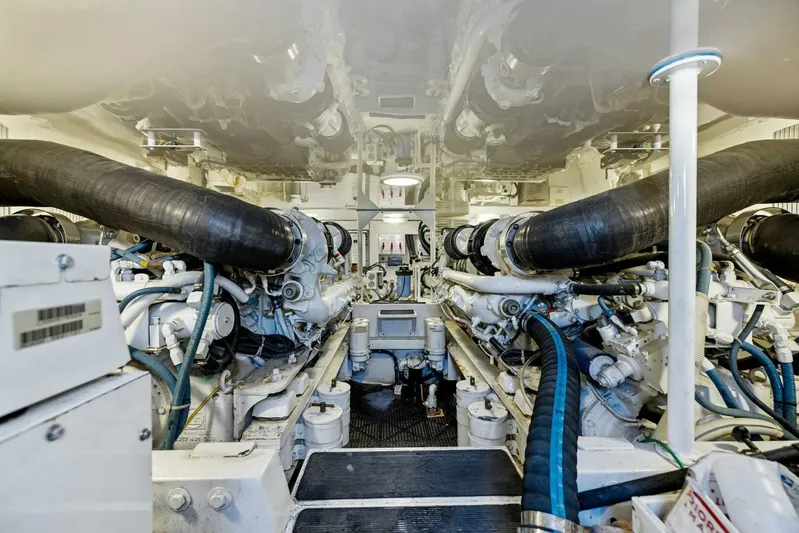 Easy Going Yacht Photos Pics 2005 Viking 52 Convertible 'Easy Going'