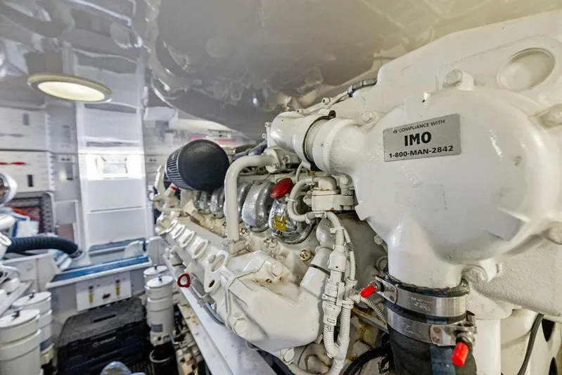 Easy Going Yacht Photos Pics 2005 Viking 52 Convertible 'Easy Going'