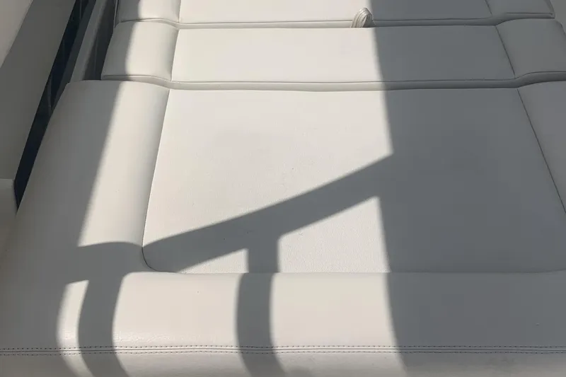  Yacht Photos Pics 2019 Boston Whaler 270 Vantage boat seat with shadow pattern.