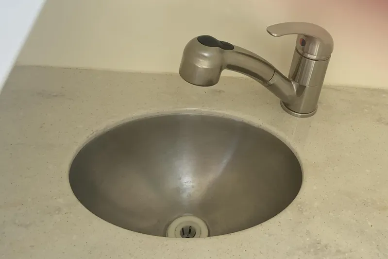  Yacht Photos Pics Stainless steel sink and faucet on Boston Whaler 270 Vantage, 2019 model.