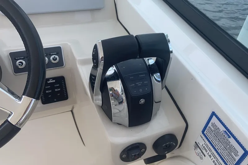  Yacht Photos Pics Control panel of 2019 Boston Whaler 270 Vantage boat with throttle levers.